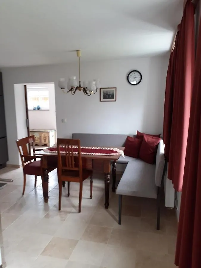 Apartment Ferienwohnung Melanie Obergessertshausen